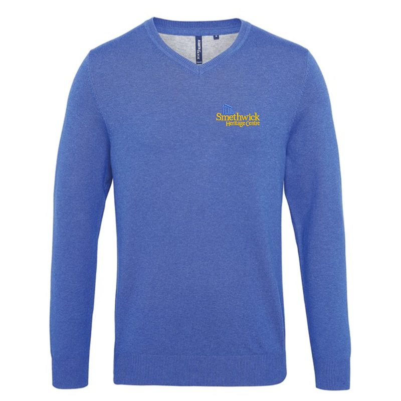 V-neck style jumper. Patch on the inside reverse neck for a contrast effect. Decorative tuck stitching. Ribbed knit on the neckline, cuffs and hem.Washing Instructions Domestic wash at 40c. With logo embroidered.