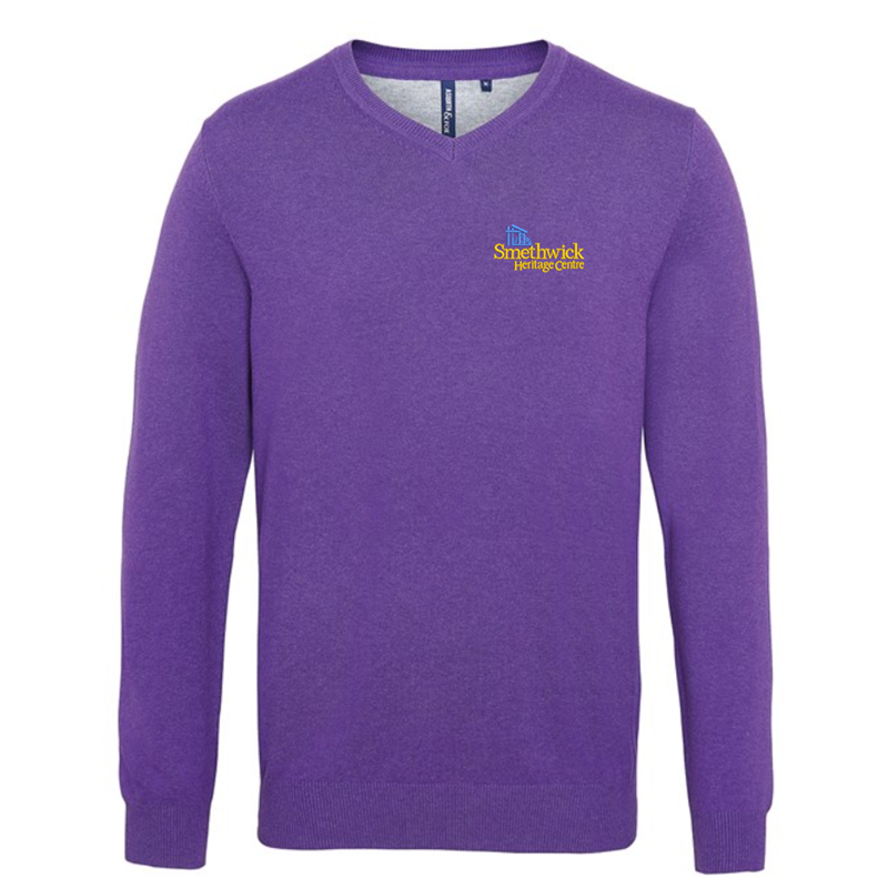 V-neck style jumper. Patch on the inside reverse neck for a contrast effect. Decorative tuck stitching. Ribbed knit on the neckline, cuffs and hem.Washing Instructions Domestic wash at 40c. With logo embroidered.