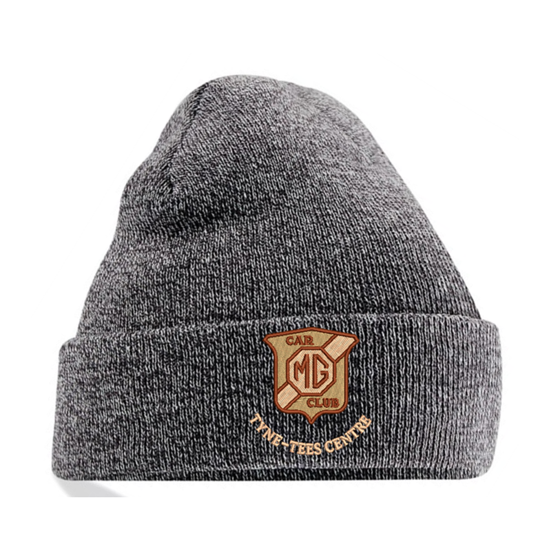 Knitted beanie with embroidered logo
