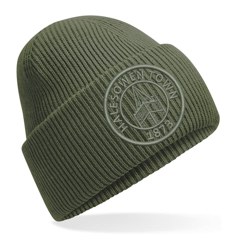Deep cuffed recycled fabric beanie with club logo in tonal colours.
